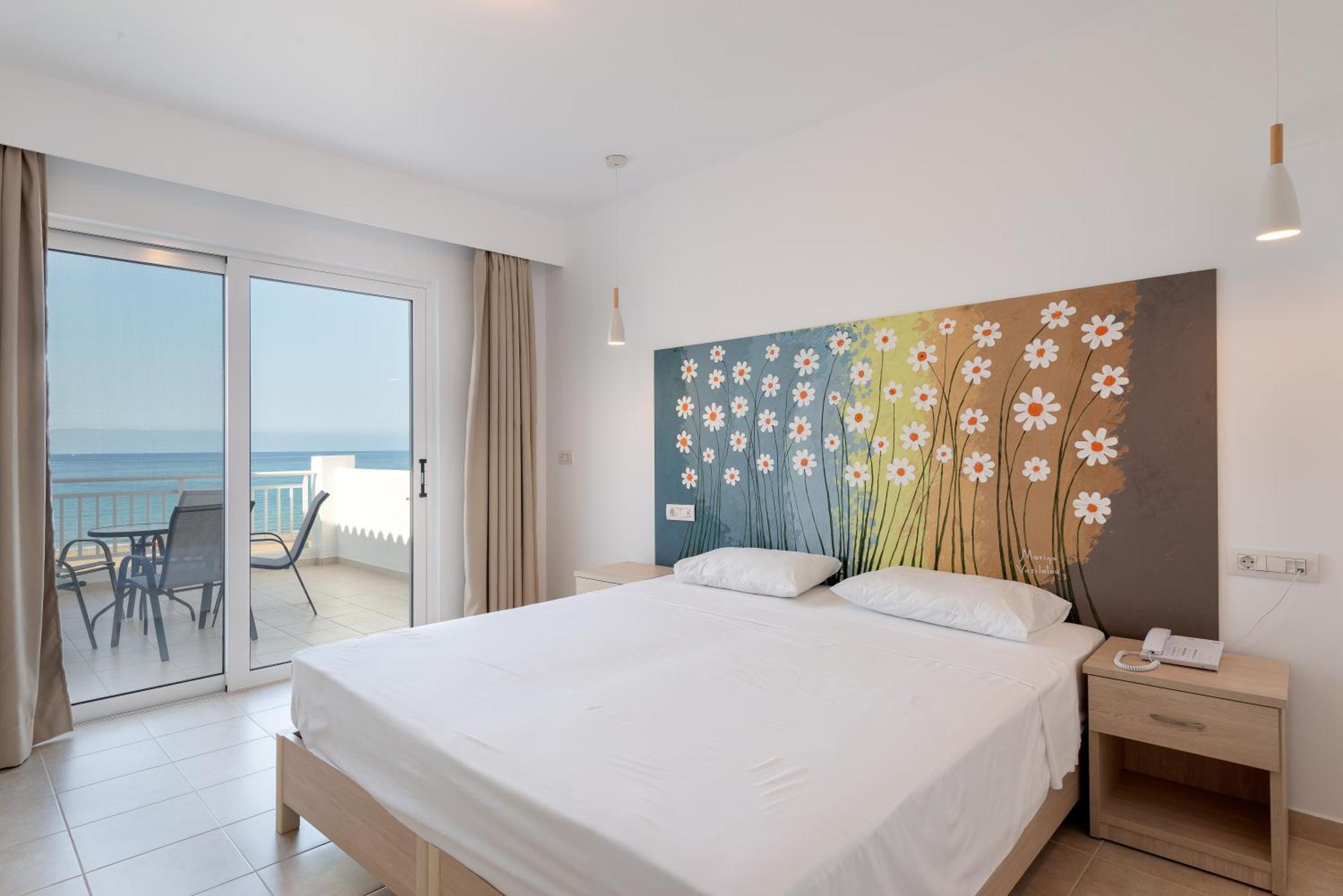 Marina Bay Hotel Ratzaklion Екстер'єр фото